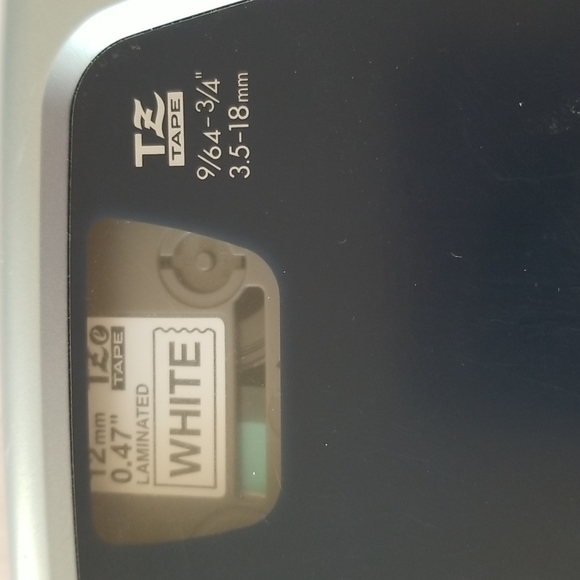 Brothers P-Touch Label Maker - Picture 5 of 5